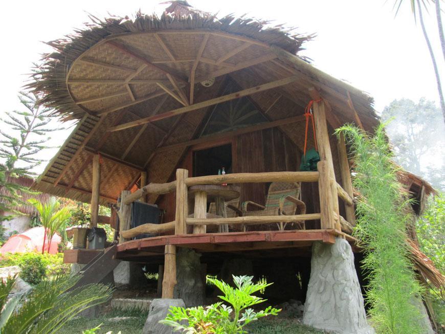 On The Rocks Bungalows, Restaurant And Jungle Trekking Tours Bukit Lawang Exterior photo